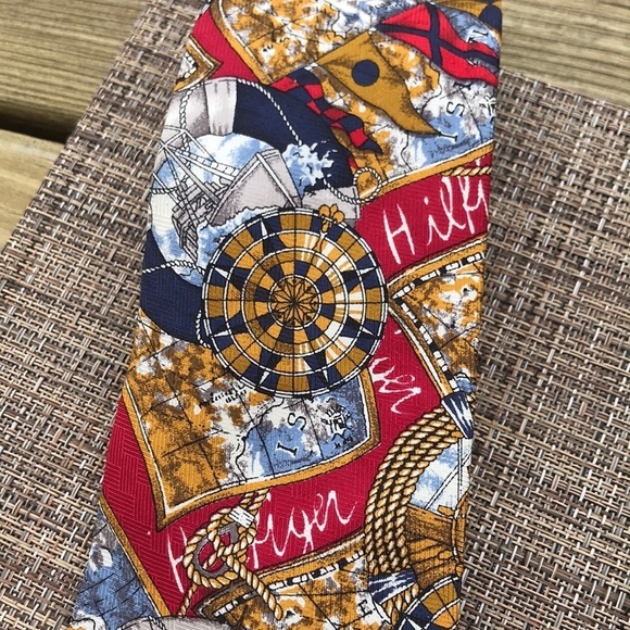 💚 Tommy Hilfiger Designer Tie Red Green Nautical - Picture 2 of 8